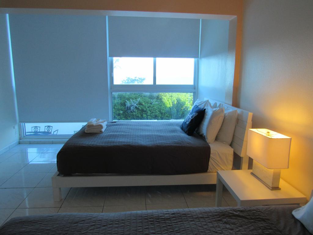 Villa Katy, Beachfront Property ไมอามีบีช ภายนอก รูปภาพ